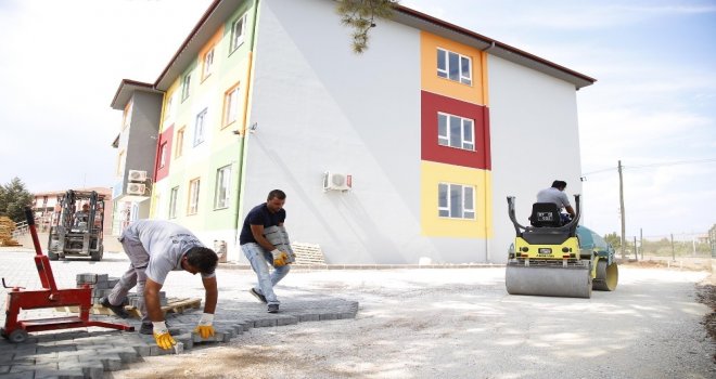 Döşemealtı Belediyesinden Yeni Eğitim Yılı Öncesi Okullara Bakım