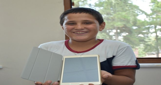 Başkan Bozkurt Başarılı Öğrenciye Verdiği Sözü Yerine Getirdi