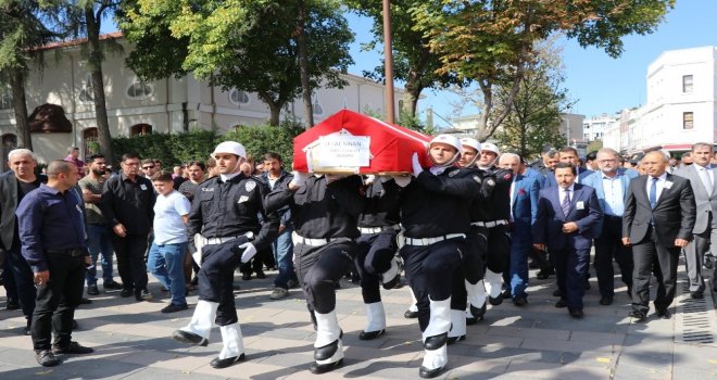 Emekli Emniyet Müdür Yardımcısı Son Yolculuğuna Uğurlandı