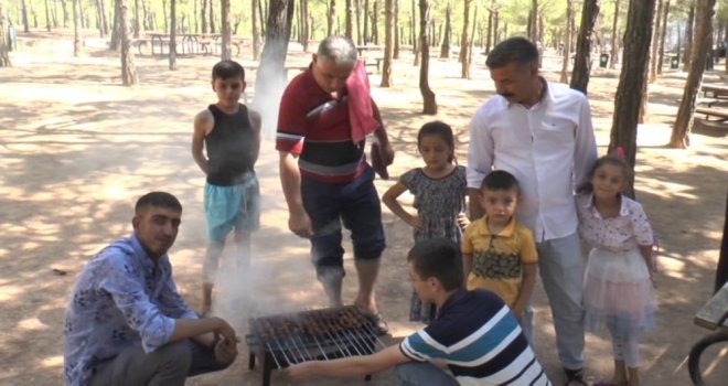 Kurbanını Kesen Gaziantepliler Soluğu Piknikte Aldı
