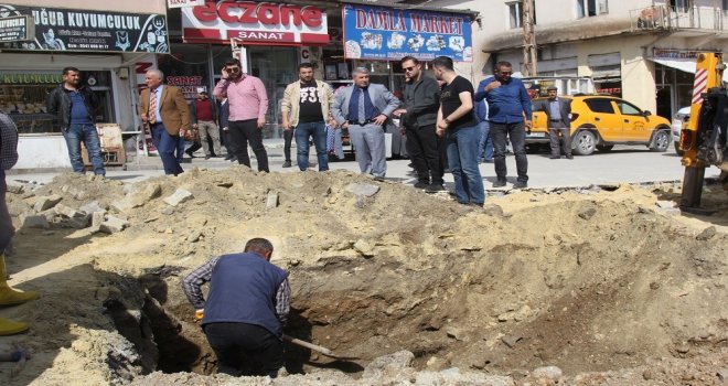 Başkalede Sıcak Asfalt Çalışması