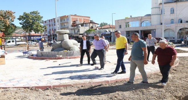 Belediye Başkan Vekili Sezgin, Yeni Yapılan Parkta İncelemelerde Bulundu