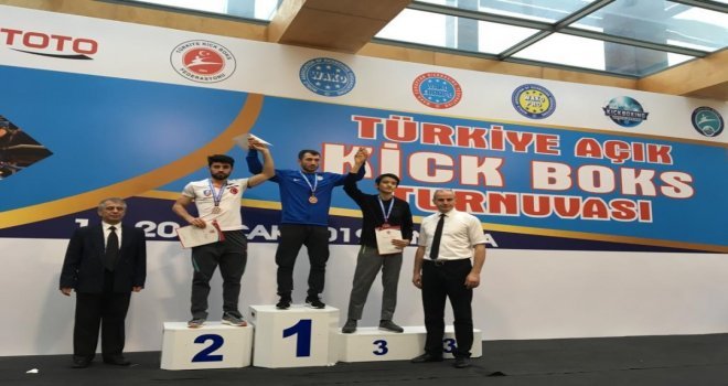 Büyükşehirin Milli Sporcuları Kıck Boksta Tarih Yazdı