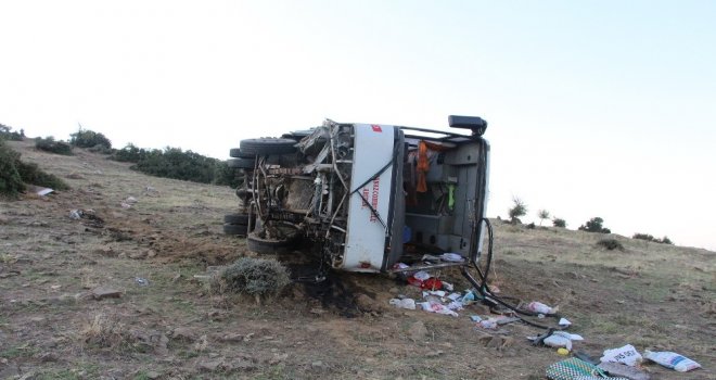 İşçi Servisi Şarampole Yuvarlandı: 2Si Ağır 26 Yaralı