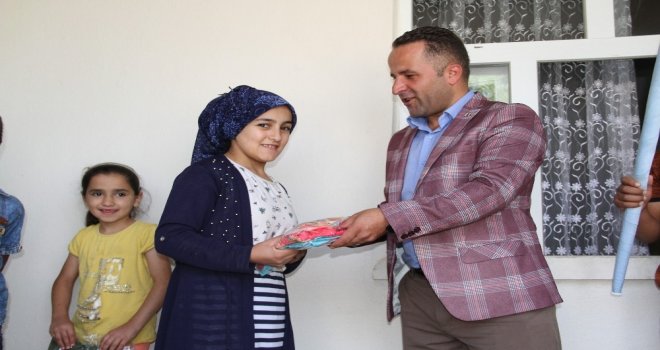 Tügva, Yetimlere Bayramlıklarını Dağıttı