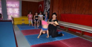 Düyanlı: “Küçük Yaş Grubu Öğrenciler Spora Cimnastik İle Başlamalı”