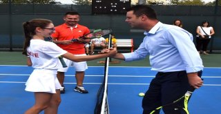 Başkan Sarıkurt Tenis Turnuvası Açılışını Gerçekleştirdi