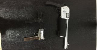 Otomobilde Tabancalar Ve Tüfek Ele Geçirildi