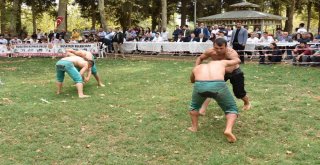 Ay Yıldızın Gölgesinde Kıran Kırana Mücadele