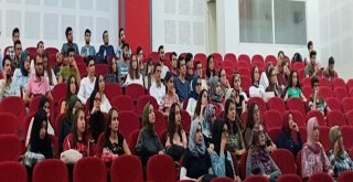 Diş Hekimliği Fakültesi Öğrencilerine Oryantasyon Sunumu