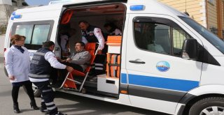 Büyükçekmecede Sevgi Eli Market İhtiyaç Sahiplerinin Yüzünü Güldürüyor