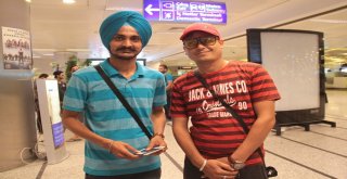 Hintli İş Adamının Tatile Gönderdiği 3 Bin 500 Çalışan, İstanbula Gelmeye Başladı