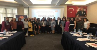 Kadın Sendikacılara Eğitim