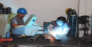 Sanayiye Kadın Eli Değdi