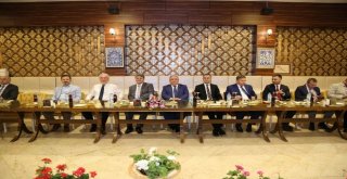 Tayinleri Çıkan Hakim Ve Savcılara Veda Yemeği