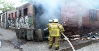 Çöp Konteynırına Atıldığı İddia Edilen Söndürülmemiş Sigara Depoyu Yaktı