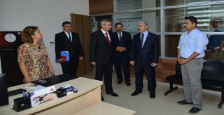 Vali Akın, Kırşehir Sosyal Yardımlaşma Ve Dayanışma Vakfında İncelemede Bulundu