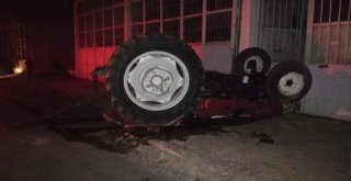 Samsunda Traktör Devrildi: 2 Yaralı