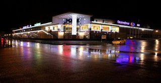 Forum Erzurumda Ünlüler Geçidi