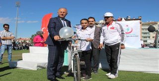 400 Öğrenceyi Bisiklet Dağıtıldı