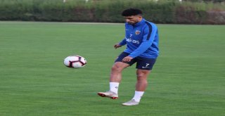 Ertuğrul Sağlam: “Takımımız Kendine İnandığı Takdirde Ligde Yenemeyeceğiz Takım Yok”