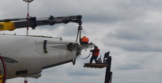 Pistten Çıkan Uçak Yomraya Bu Gece Nakledilecek