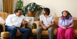 Başkan Ak, Şehit Ailelerini Yalnız Bırakmıyor