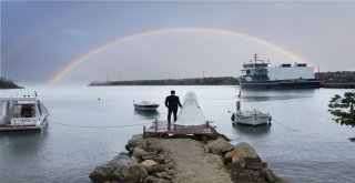 Gökkuşağı Altında Gelin-Damat Fotoğrafı