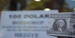 Dolara Tepkisini Sucuk İle Gösterdi