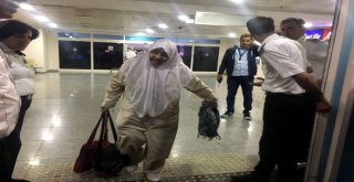Kayserili Hacılar Memleketlerine Dönmeye Başladı