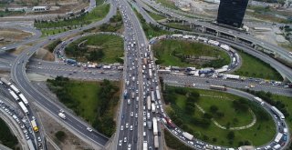 Mahmutbey Gişelerinde Bayram Trafiği