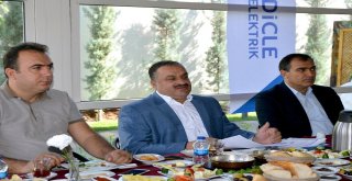 Dicle Elektrik Yöneticileri Basın Mensupları İle Sohbet Toplantısında Buluştu
