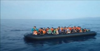 Sahil Güvenlik Ekipleri Afgan Mültecileri Böyle Kurtardı