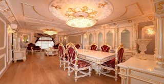 (Özel) Malatyada Altın Kaplamalı Apartman Görenleri Hayrete Düşürüyor