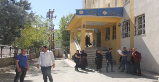 Hakkaride 71 Bin Öğrenci Ders Başı Yaptı