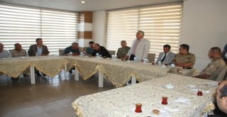 Vali Yıldırım Malazgirtliler İle Bayramlaştı