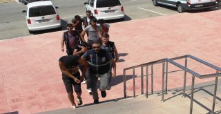 Şaşkın Hırsızlar Çaldıkları Para Kasasını Kaçarken Düşürdü