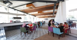 Küçükçekmecede Kadınlara Özel Kafe