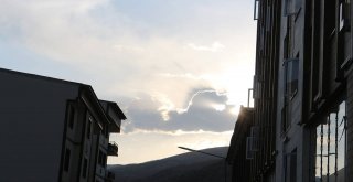 Buluttaki Aslan Şekli Görenleri Şaşırttı