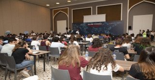 Geleceğin Liderleri Antalyada Bir Araya Geldi