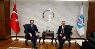 Başkan Büyükkılıç Elazığ'a Gidiyor