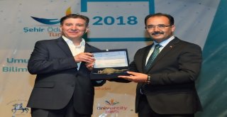 Uşak Belediyesi Ülke Genelinde Yılın En Sosyal Projesi Dalında Birinci Oldu