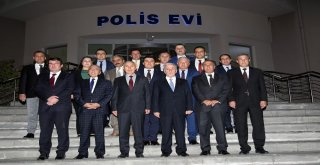 Tayini Çıkan Mülki İdare Amirlerine Veda Yemeği