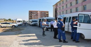 Eşmede Okul Servislerine Sıkı Denetim