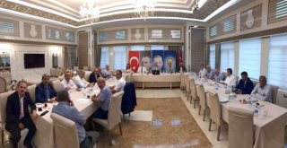 Ak Partiden İstişare Ve Değerlendirme