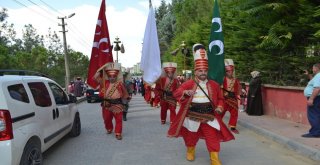 Minik Öğrenciler Mehter Marşlarıyla Ders Başı Yaptı