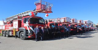 Vanda İtfaiyenin Yeni Araçları Tanıtıldı