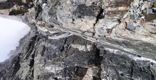 Dağcılar Kaçkarlarda Kara Yakalandı