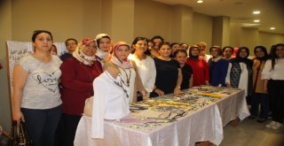 Erzinli Kadınların El Emeği Göz Nuru Eserleri Sergileniyor