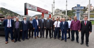 Esnaf Ve Sanatkârlara Karanfil Ve Ahilik Nasihati Dağıtıldı